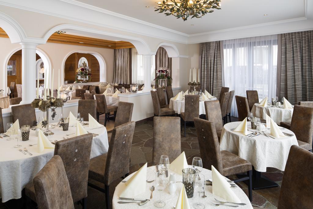 Hotel Jenbacherhof B&B Экстерьер фото